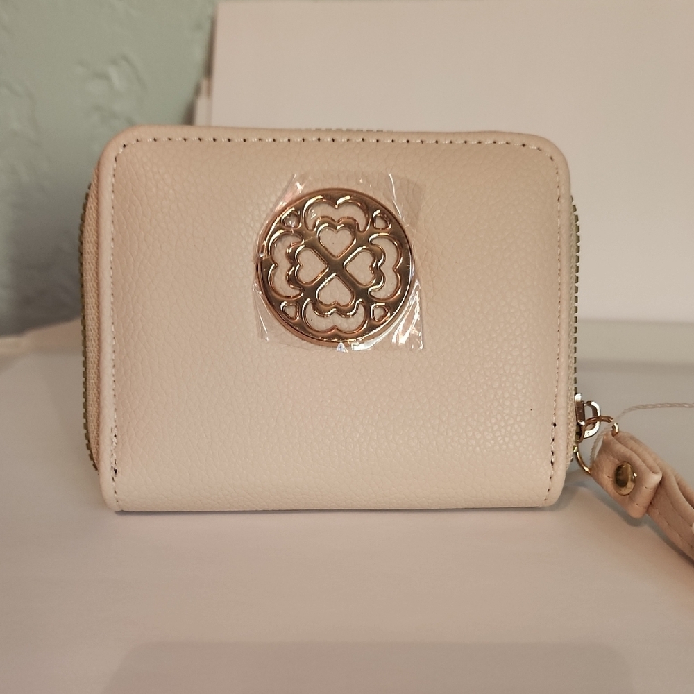 Cream and Gold Zip-Around Wallet with Metallic Emblem